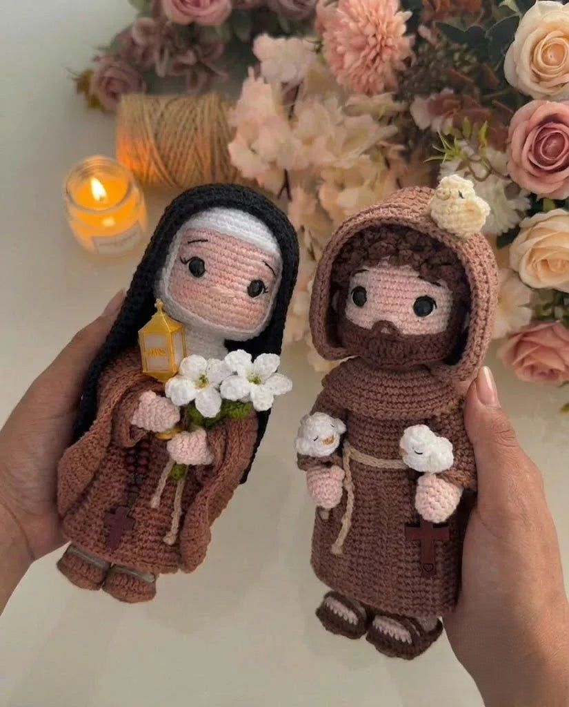 Combo Assis da Paz e da Eucaristia – Santa Clara & São Francisco em Crochê | Santa Arte
