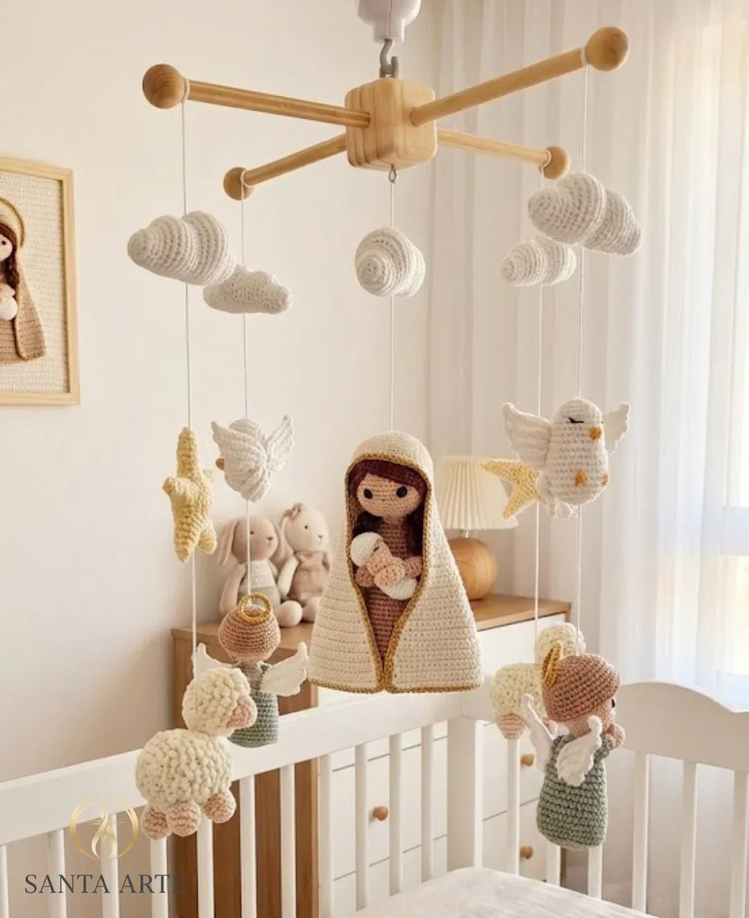 Mobile de Berço Nossa Senhora do Amor e da Proteção – Arte Sacra Infantil | Santa Arte