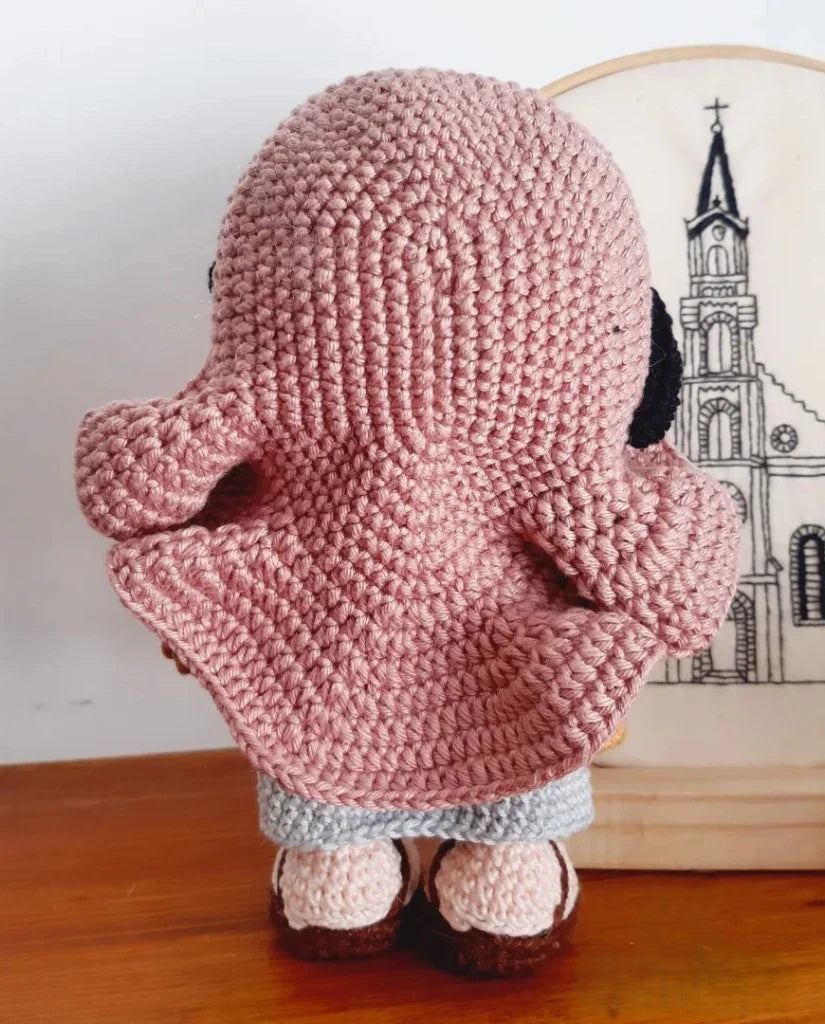 Santa Maria Madalena da Conversão e do Amor – Amigurumi Sagrado em Crochê | Santa Arte