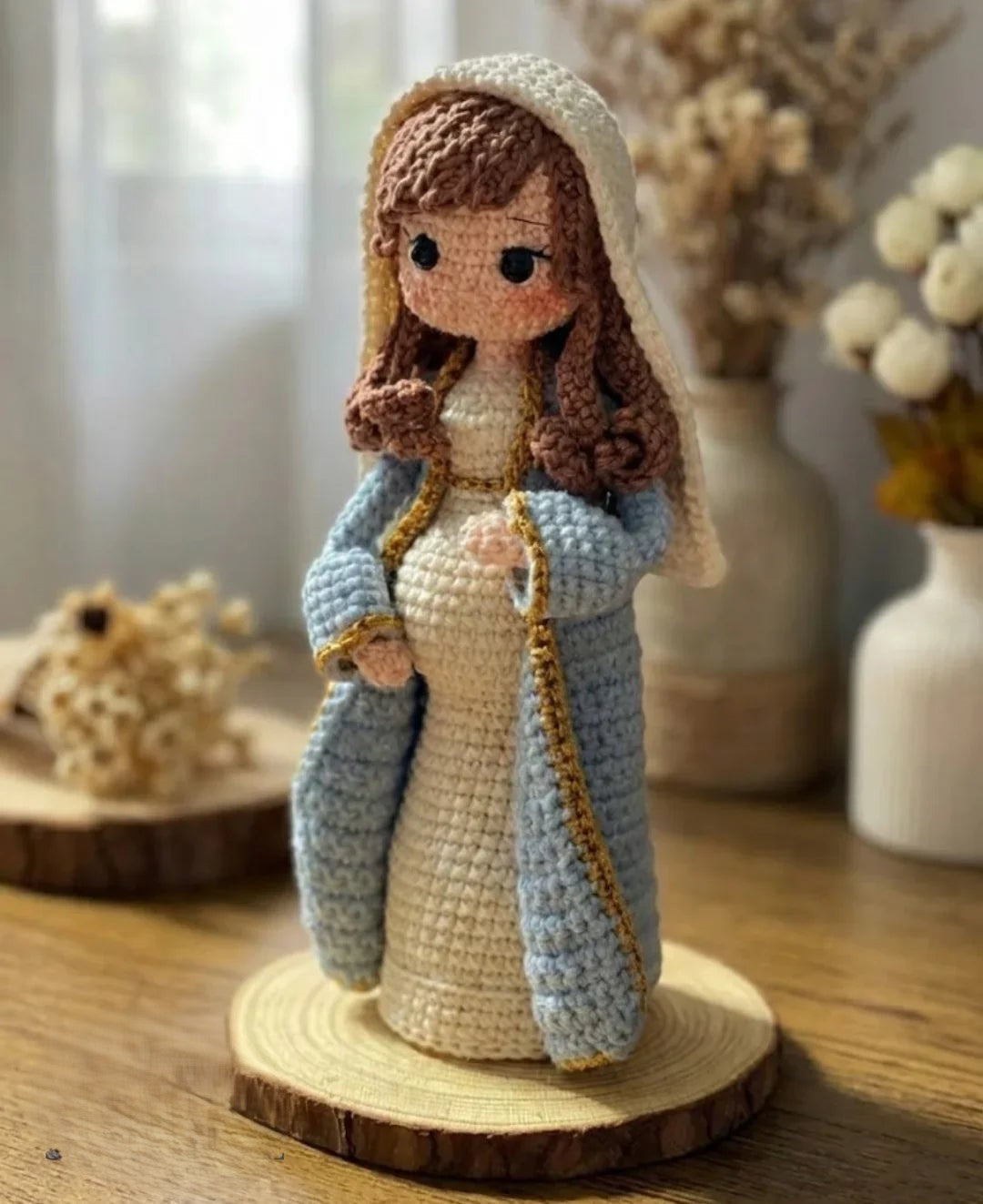 Nossa Senhora do Ó da Esperança e da Espera Sagrada – Amigurumi Sagrado em Crochê | Santa Arte