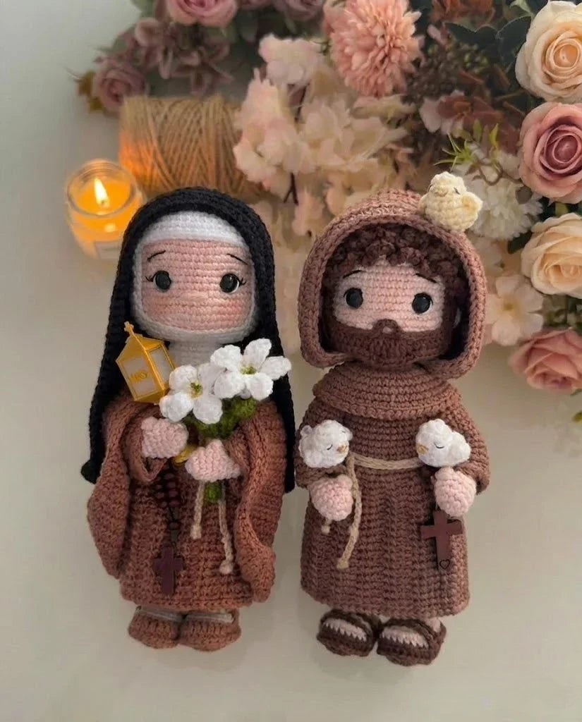 Combo Assis da Paz e da Eucaristia – Santa Clara & São Francisco em Crochê | Santa Arte